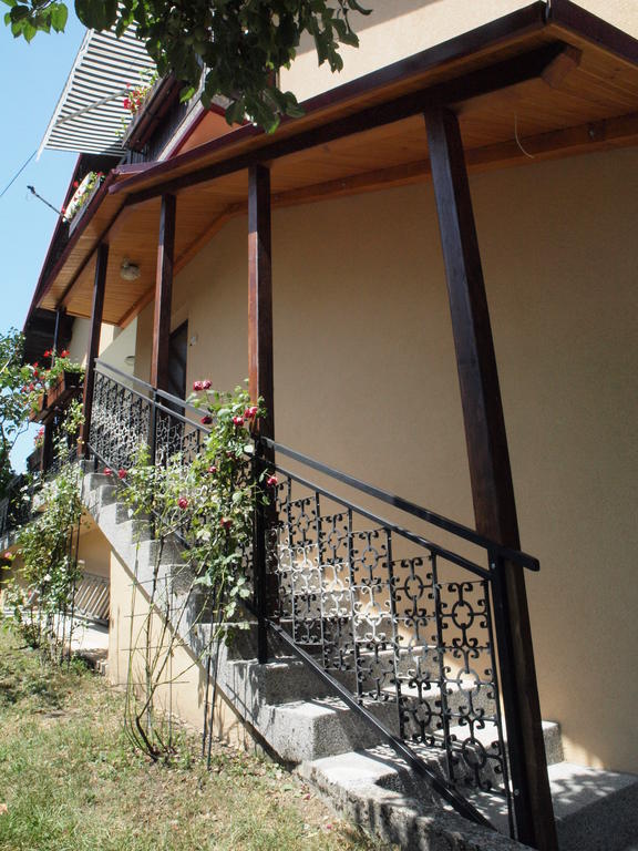 Apartments Gale Delnice Bagian luar foto